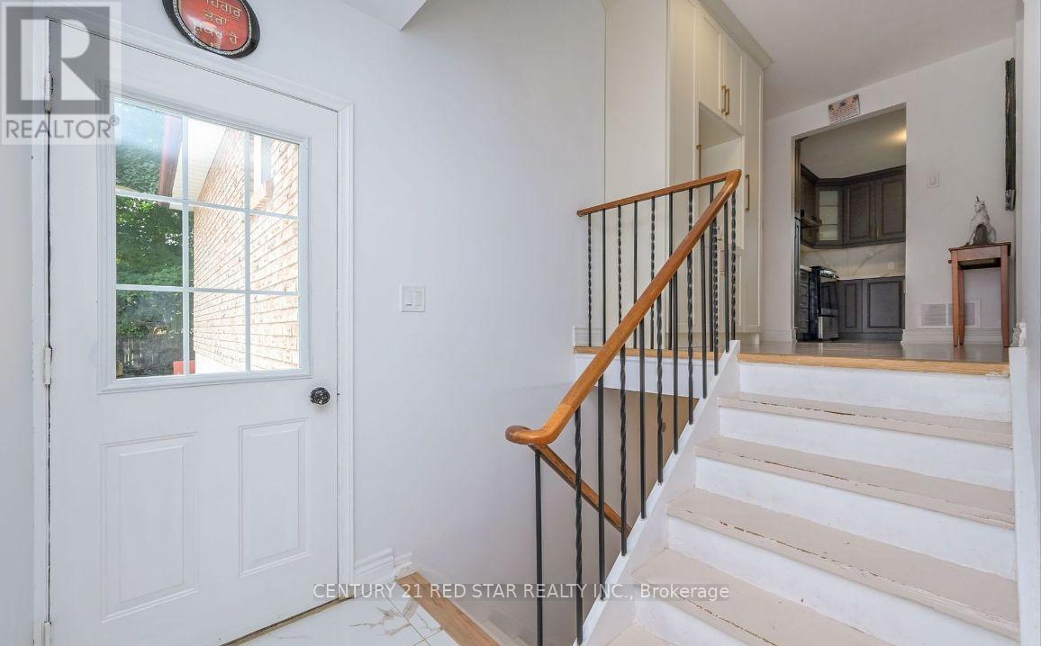 Property at 99 BOYNE CRESCENT image 4