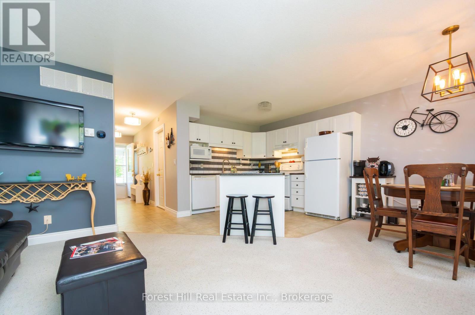 151 Pine Street, Bracebridge, Ontario  P1L 2H8 - Photo 7 - X12233280