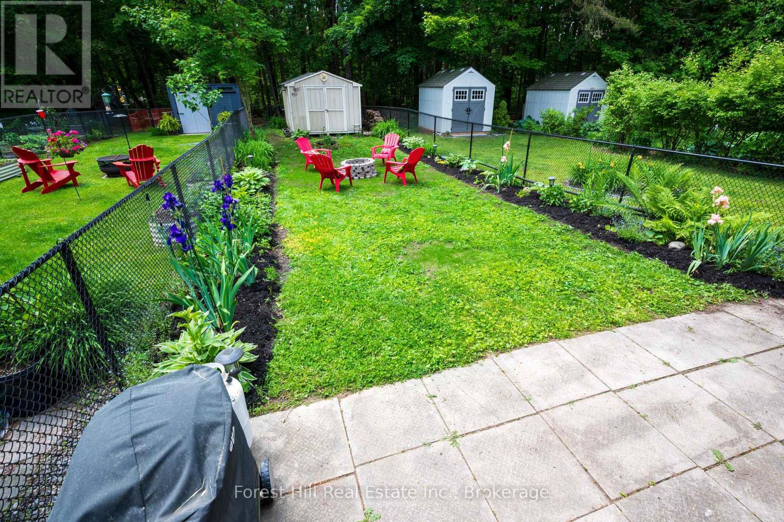 151 Pine Street, Bracebridge, Ontario  P1L 2H8 - Photo 9 - X12233280
