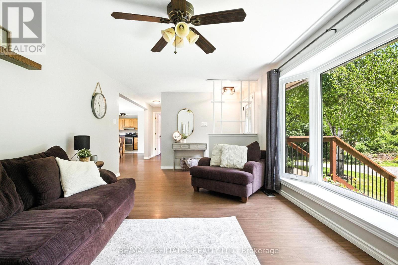 Property at 491 LAKE AVENUE E image 3