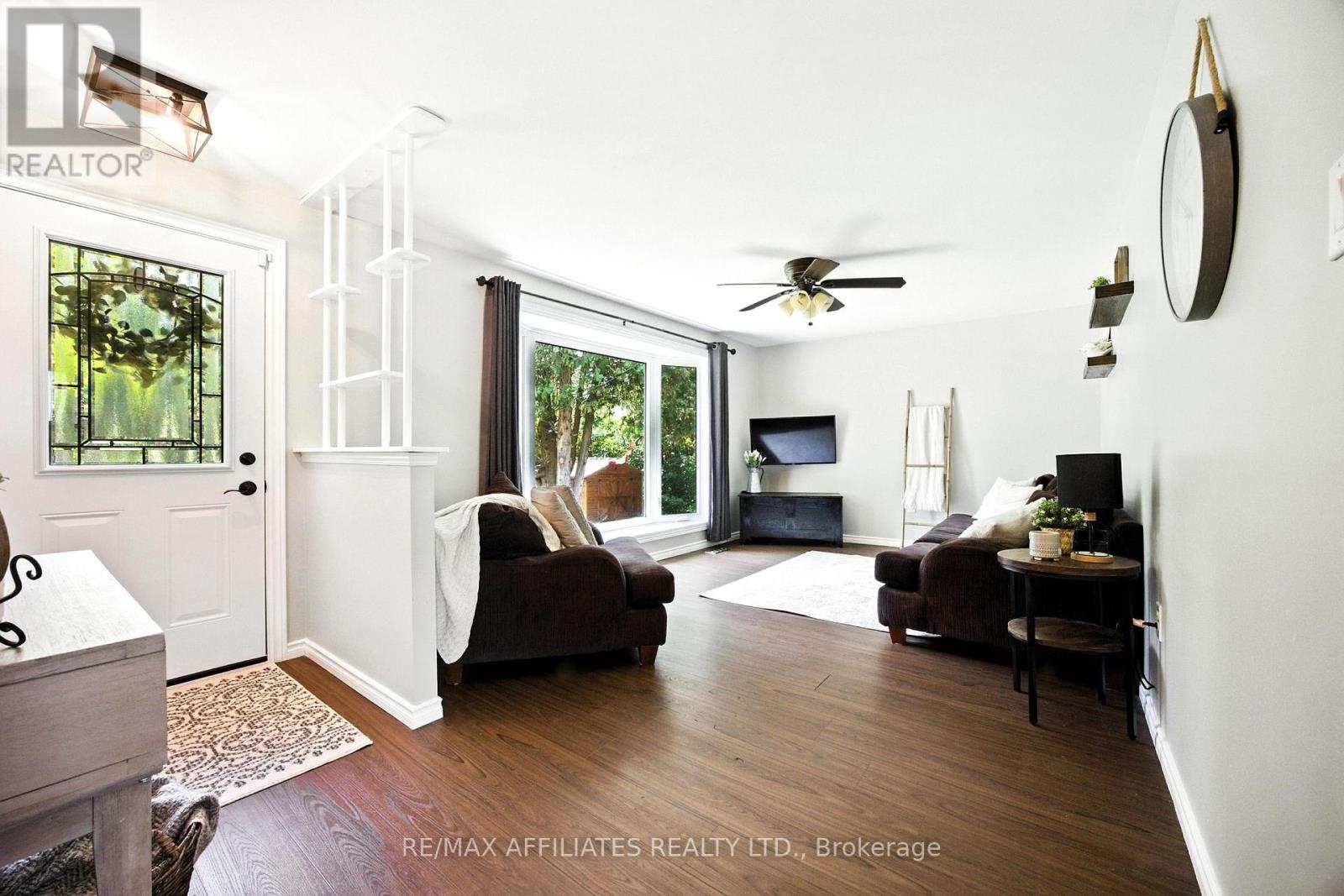 Property at 491 LAKE AVENUE E image 4