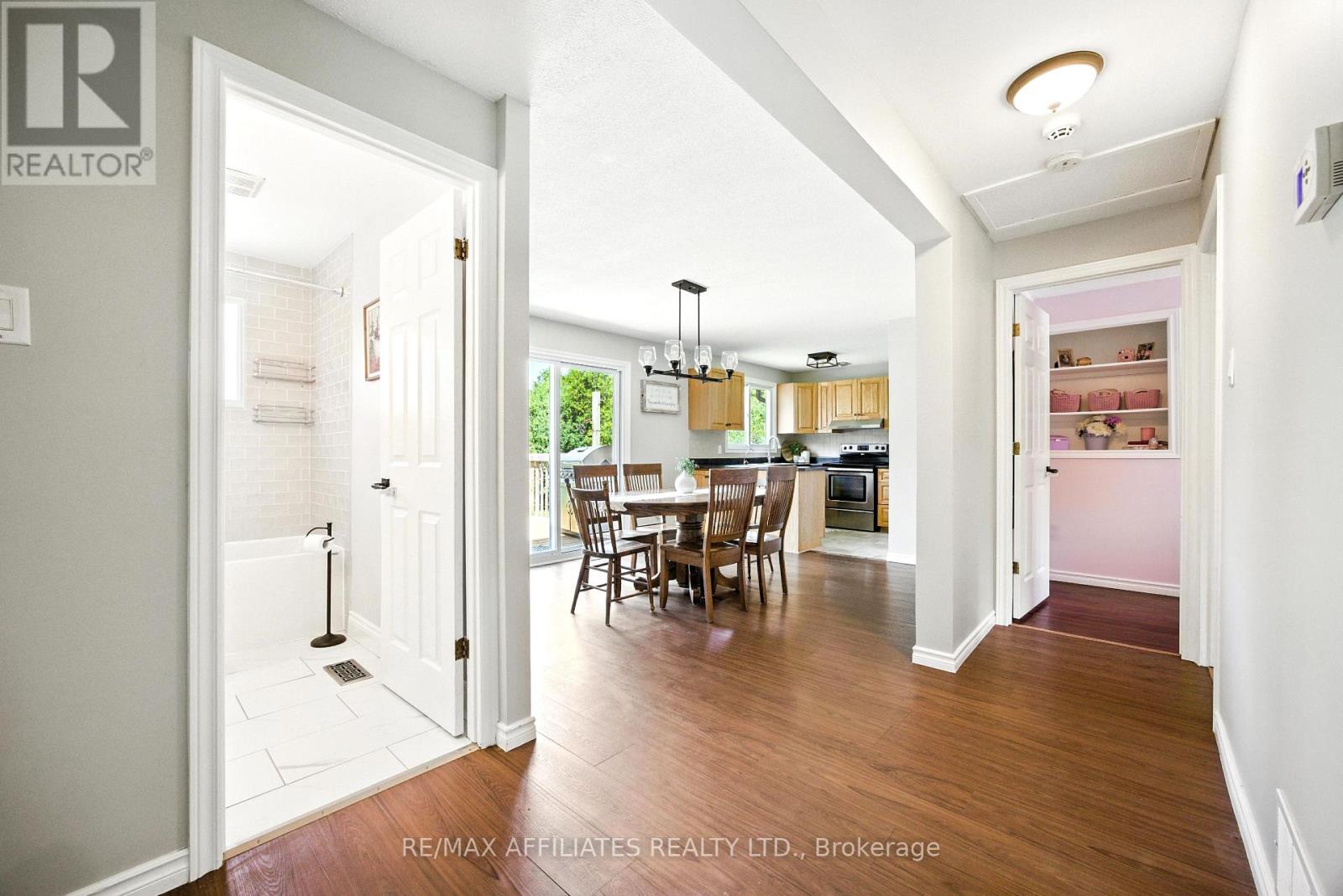 Property at 491 LAKE AVENUE E image 5