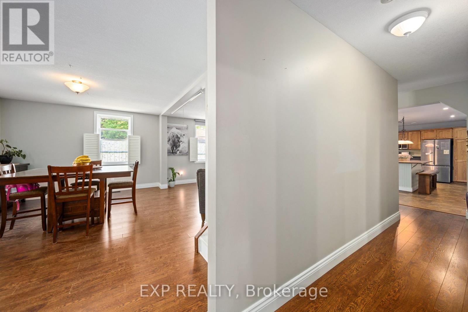26 Main Street S, Lambton Shores, Ontario  N0N 1J0 - Photo 21 - X12300338
