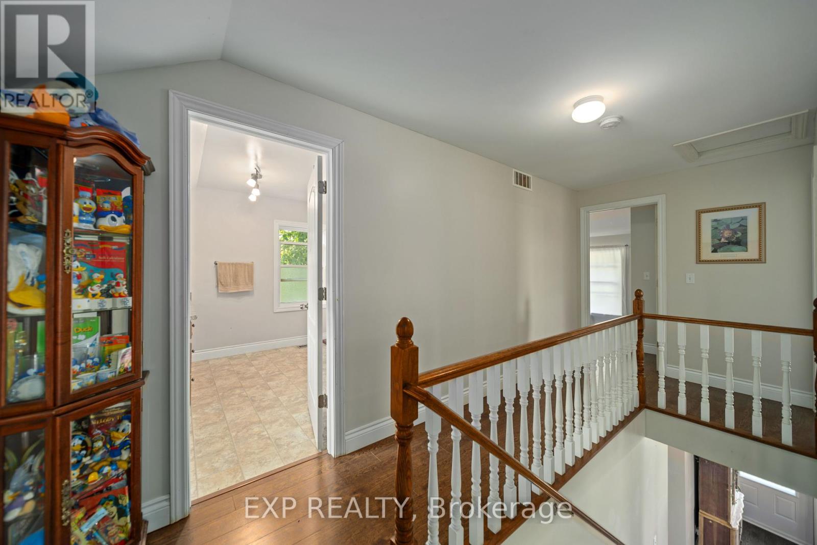 26 Main Street S, Lambton Shores, Ontario  N0N 1J0 - Photo 22 - X12300338