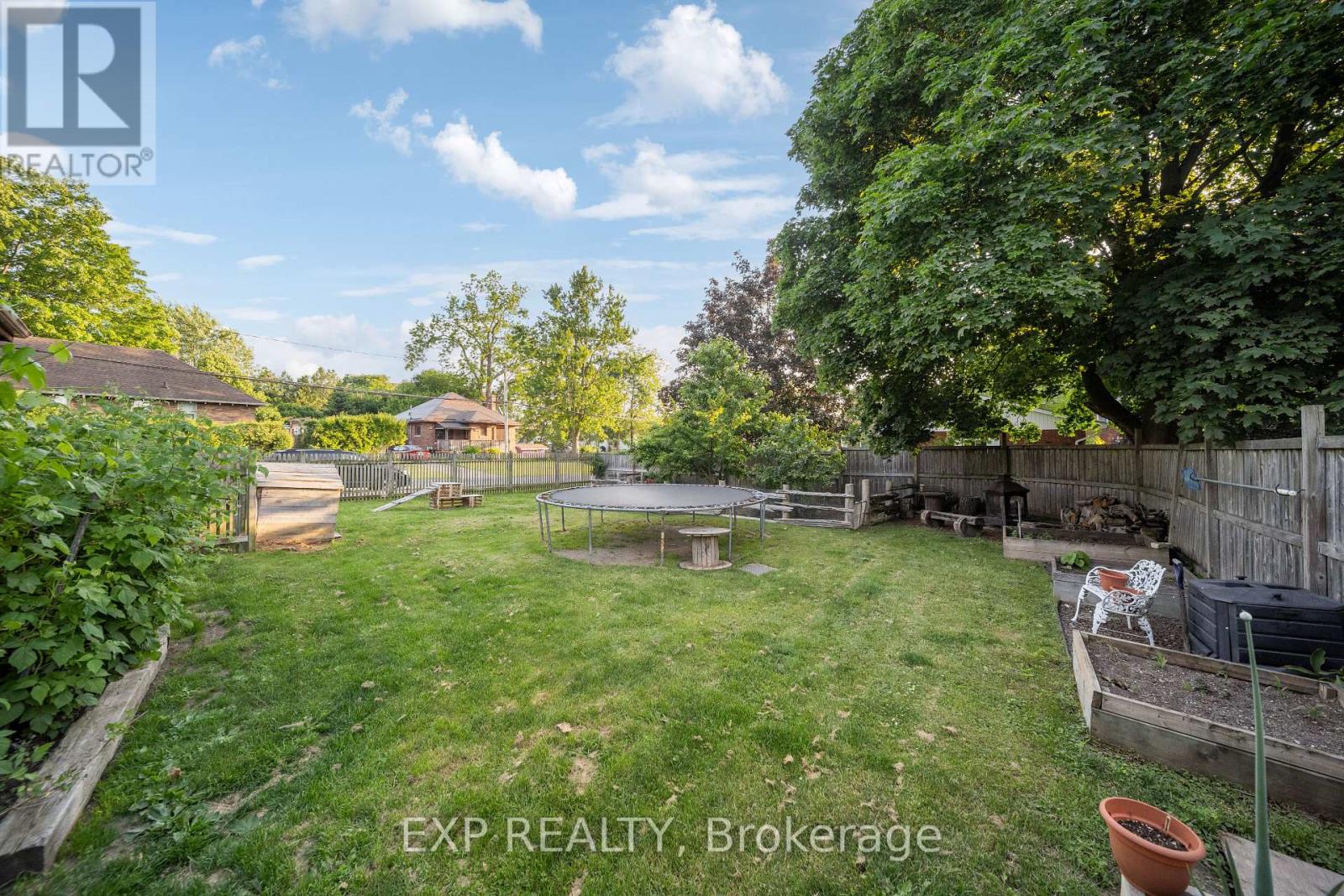 26 Main Street S, Lambton Shores, Ontario  N0N 1J0 - Photo 37 - X12300338