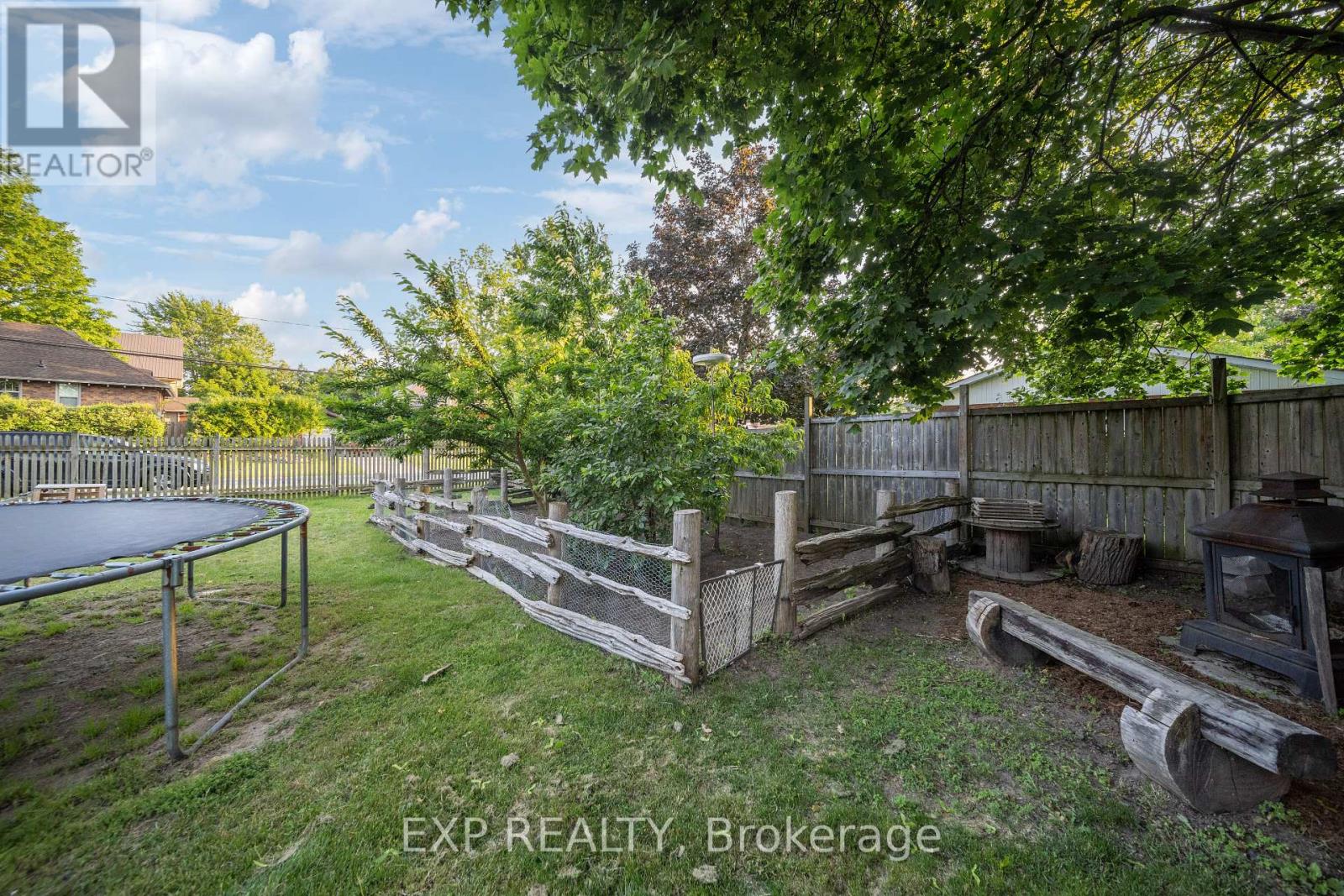 26 Main Street S, Lambton Shores, Ontario  N0N 1J0 - Photo 40 - X12300338