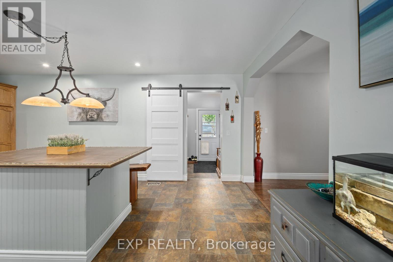 26 Main Street S, Lambton Shores, Ontario  N0N 1J0 - Photo 6 - X12300338