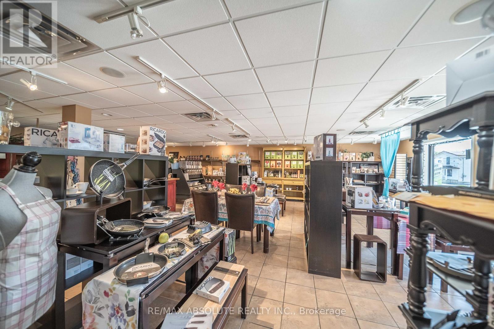 993 Notre-Dame Street, Russell, Ontario  K0A 1W0 - Photo 12 - X12300334