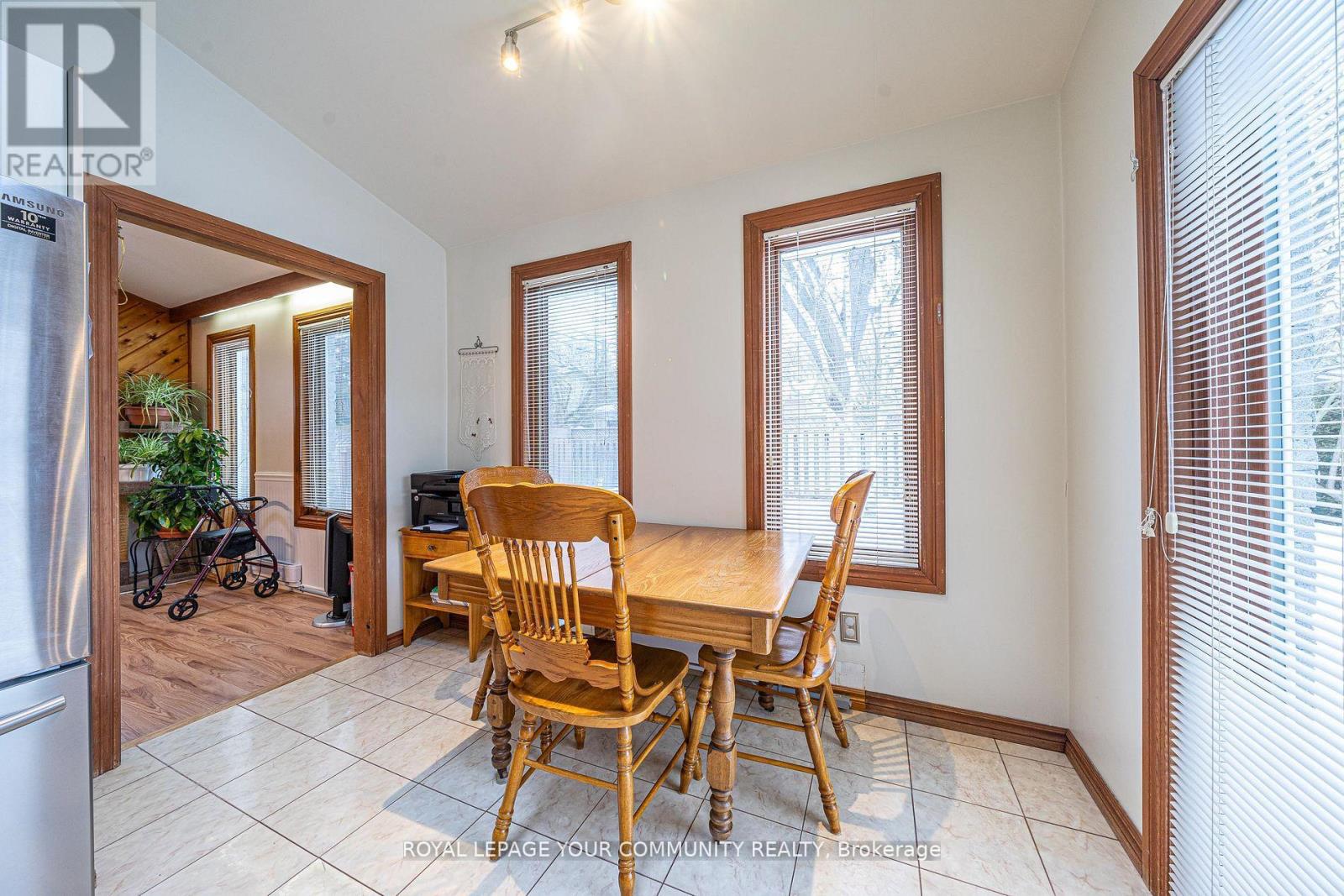 79 Mayvern Crescent, Richmond Hill, Ontario  L4C 5J6 - Photo 14 - N12300242