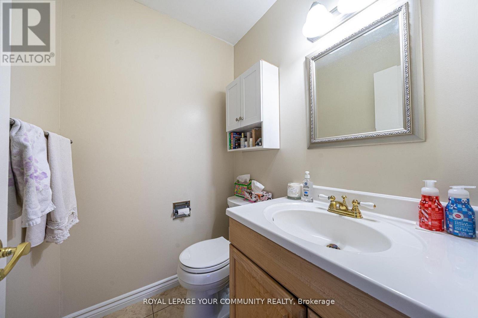 79 Mayvern Crescent, Richmond Hill, Ontario  L4C 5J6 - Photo 18 - N12300242