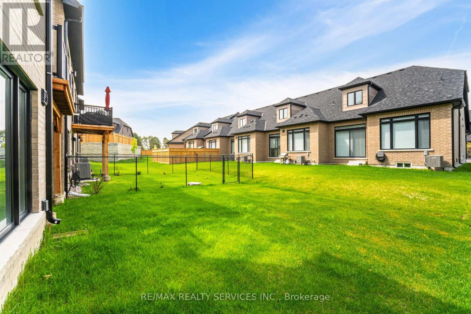 8 Lois Torrance Trail, Uxbridge, Ontario  L9P 0R9 - Photo 49 - N12300268