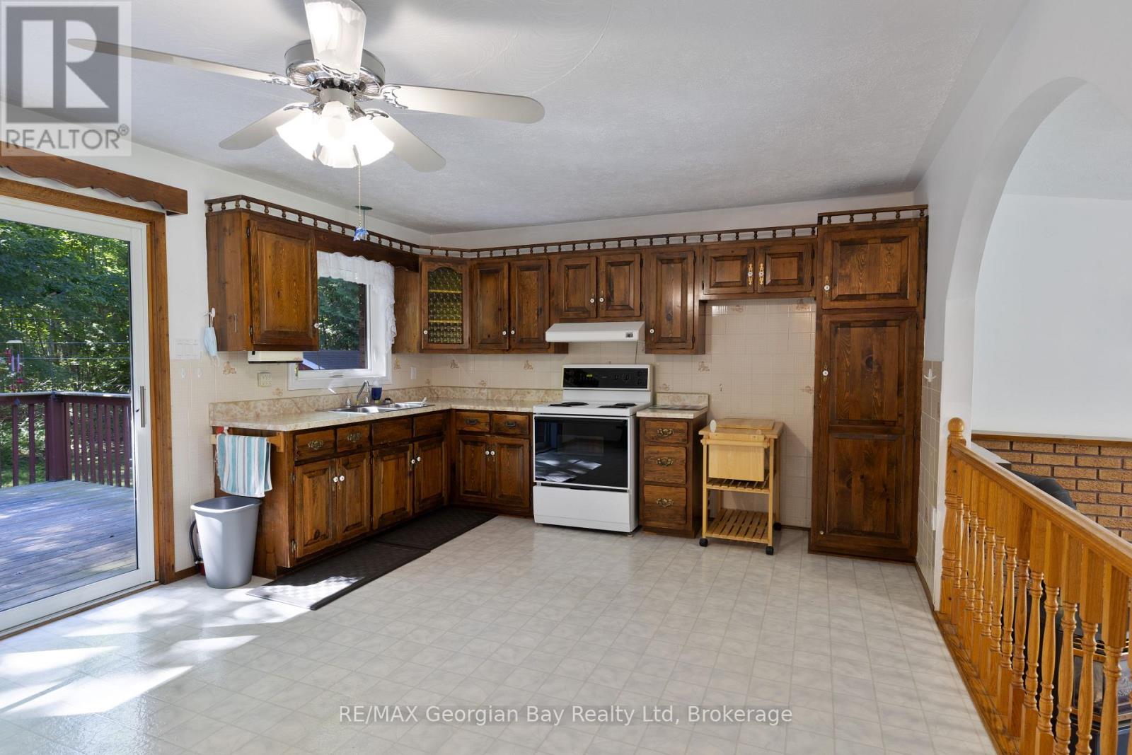 2284 Champlain Road, Tiny, Ontario  L9M 0C6 - Photo 10 - S12300304