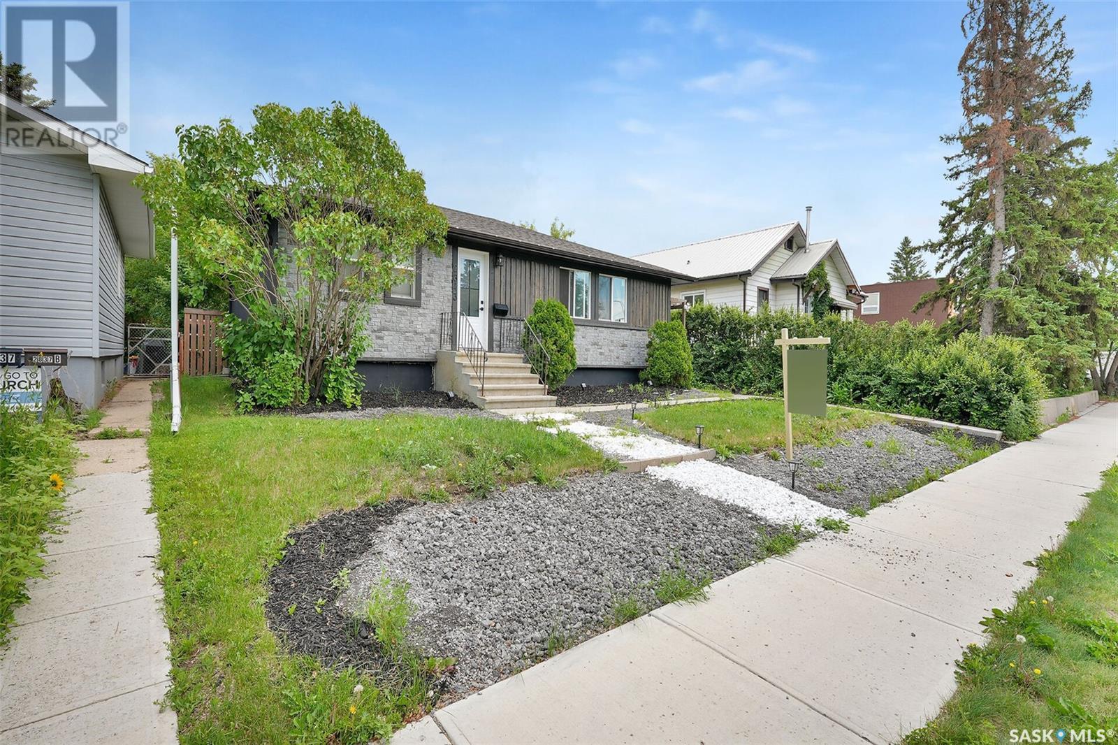 Property at 2843 PARK STREET image 3