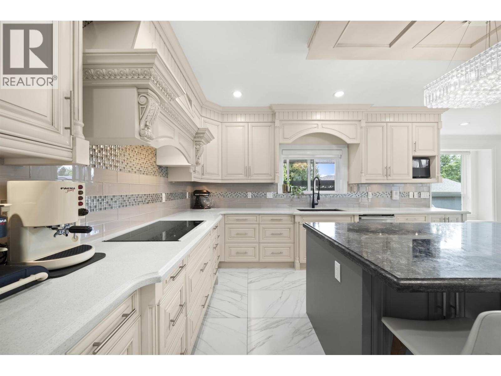 7638 Aubrey Street, Burnaby, British Columbia  V5A 1K7 - Photo 14 - R3029506