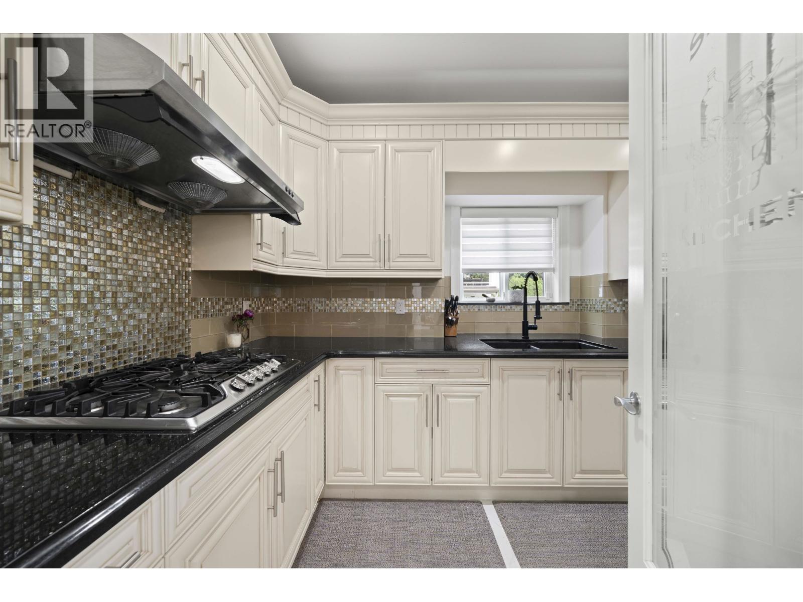 7638 Aubrey Street, Burnaby, British Columbia  V5A 1K7 - Photo 15 - R3029506