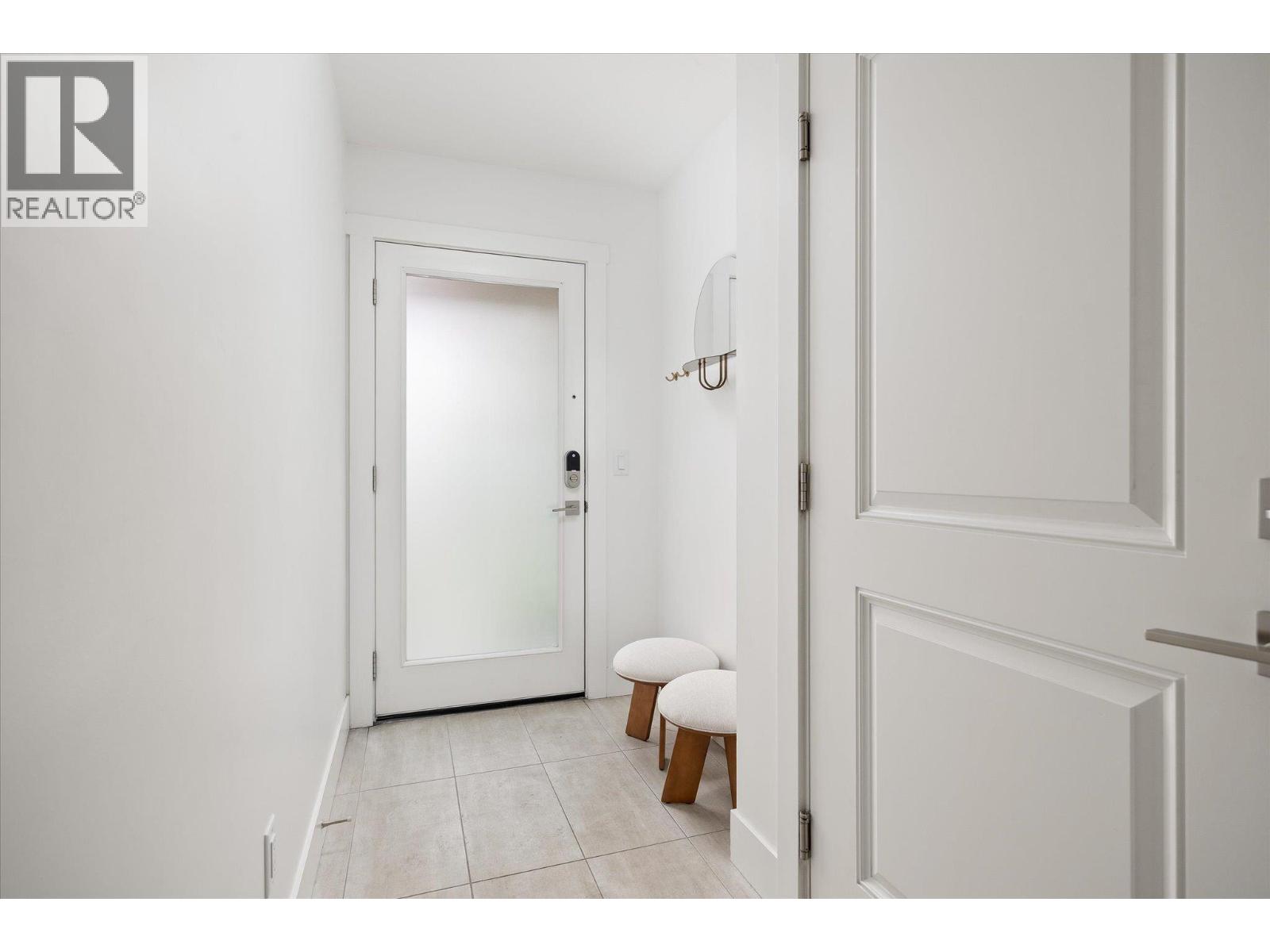 720 Valley Road Unit# 4, Kelowna, British Columbia V1V 0E1 - Photo 3 - 10356836