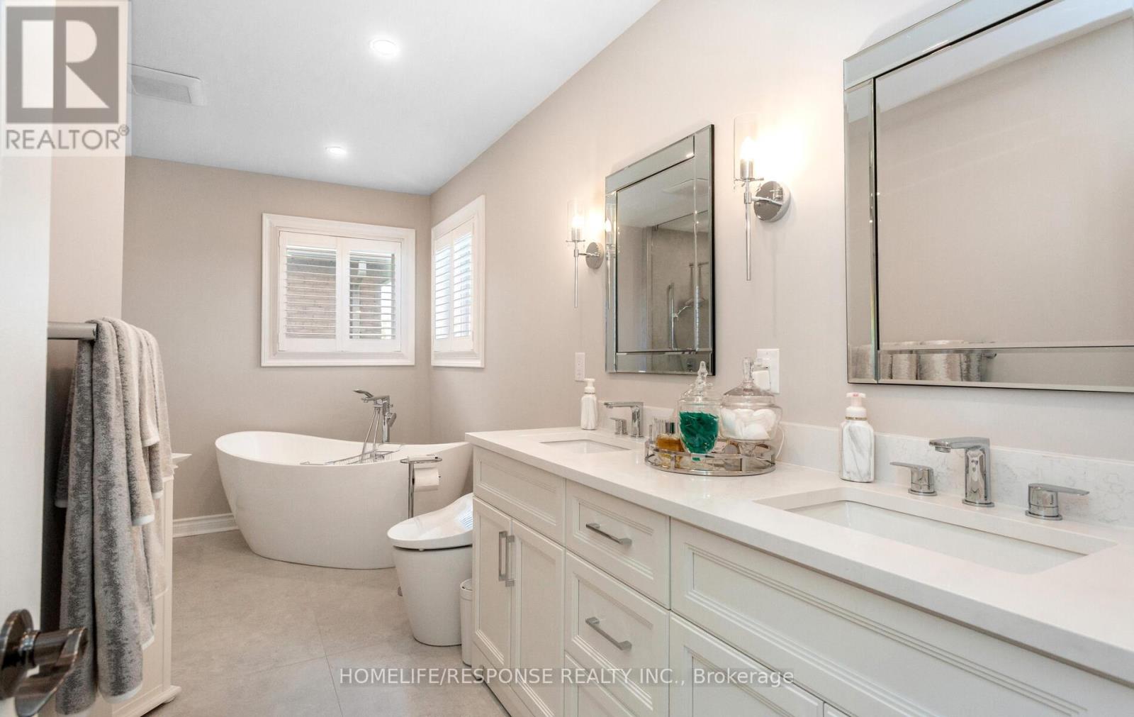 5133 Parkplace Circle, Mississauga, Ontario  L5V 2M1 - Photo 25 - W12300176