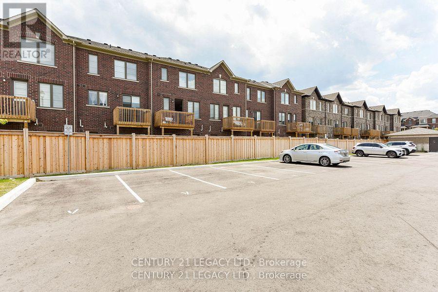 712 - 60 Halliford Place, Brampton, Ontario  L6P 0N5 - Photo 17 - W12300288