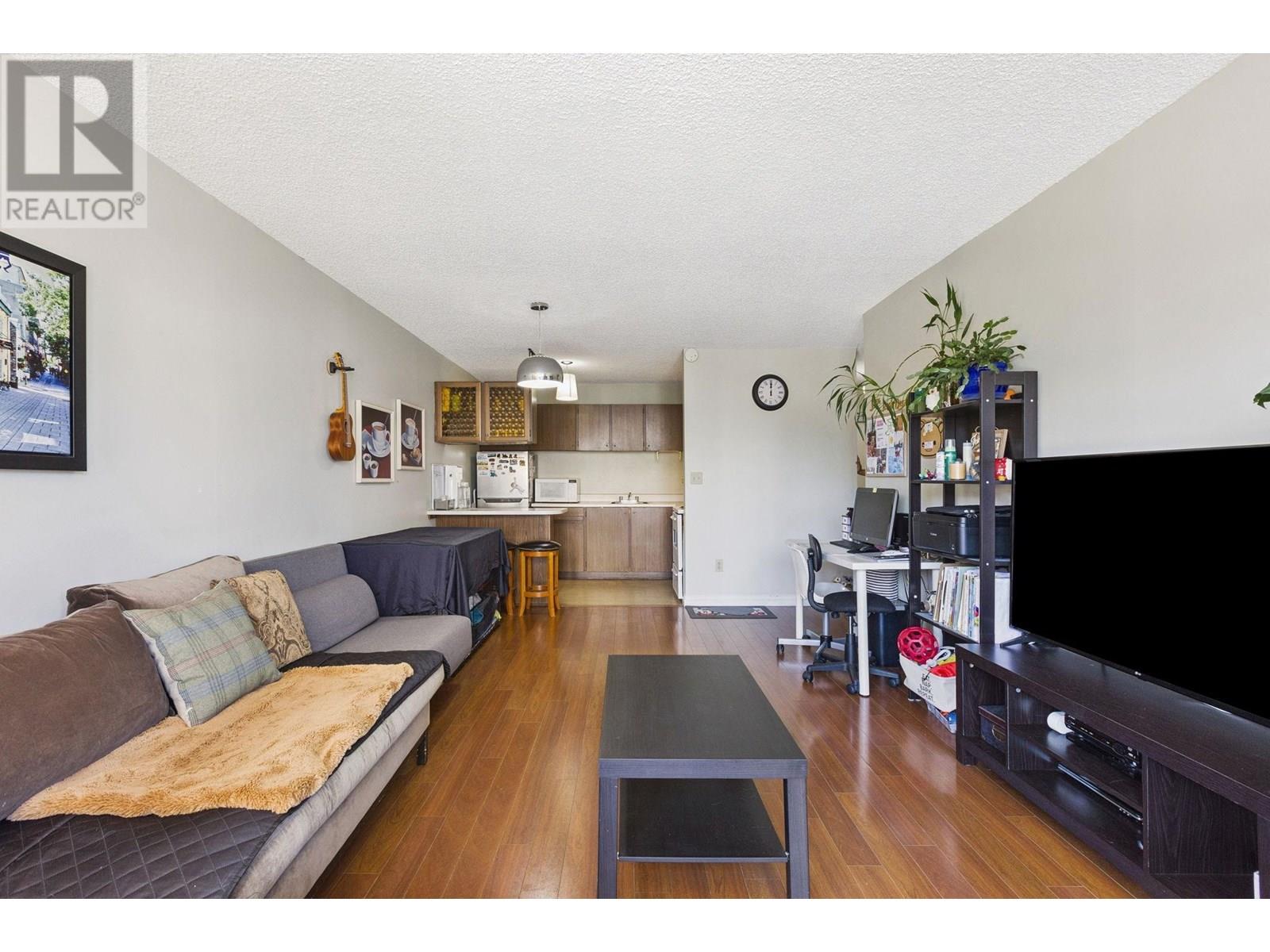405 145 St. Georges Avenue, North Vancouver, British Columbia  V7L 3G8 - Photo 3 - R3028872
