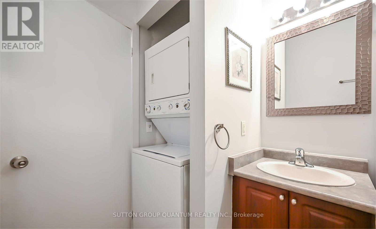 307 - 66 Bay Street S, Hamilton, Ontario  L8P 4Z6 - Photo 15 - X12300178