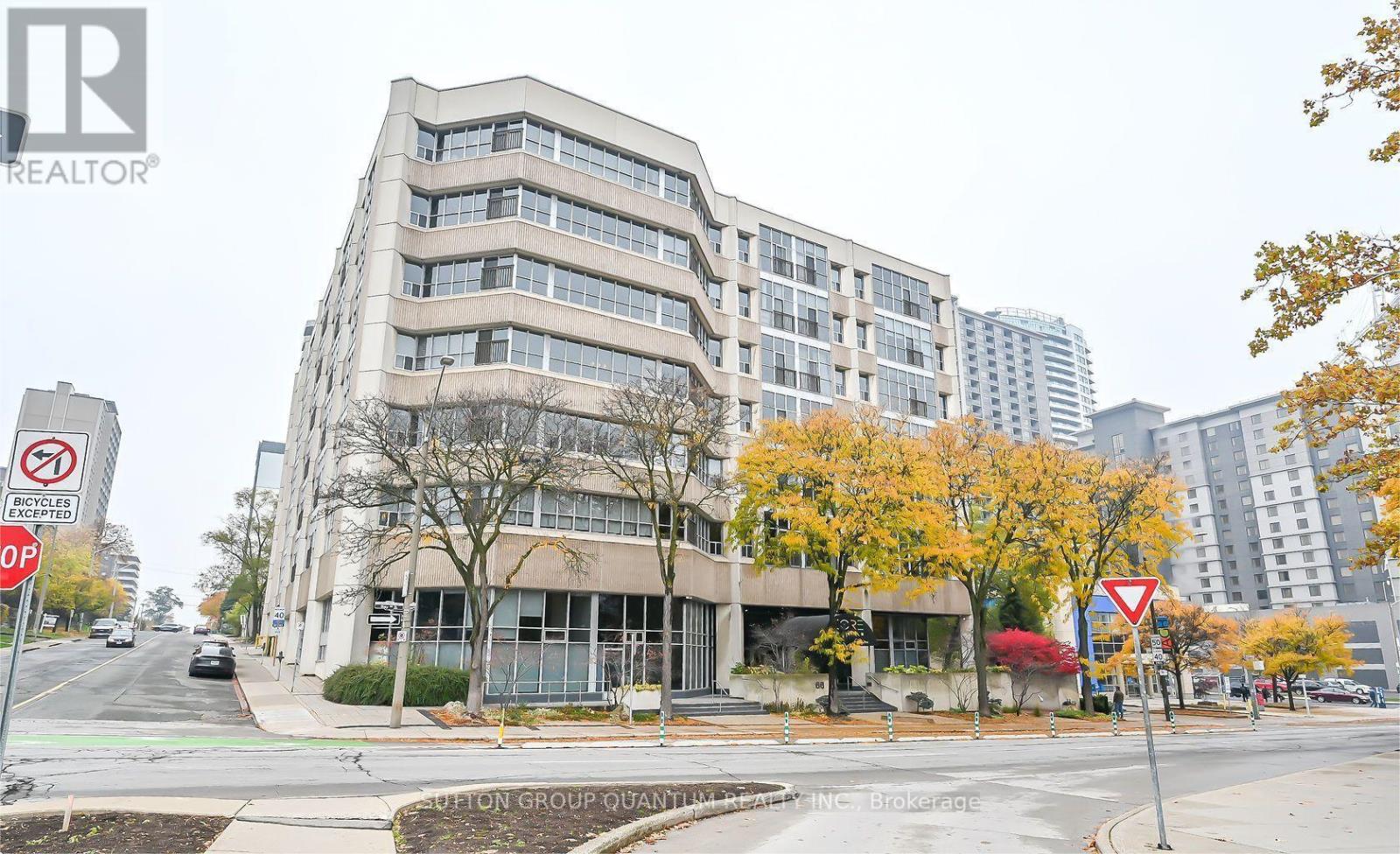 307 - 66 Bay Street S, Hamilton, Ontario  L8P 4Z6 - Photo 2 - X12300178