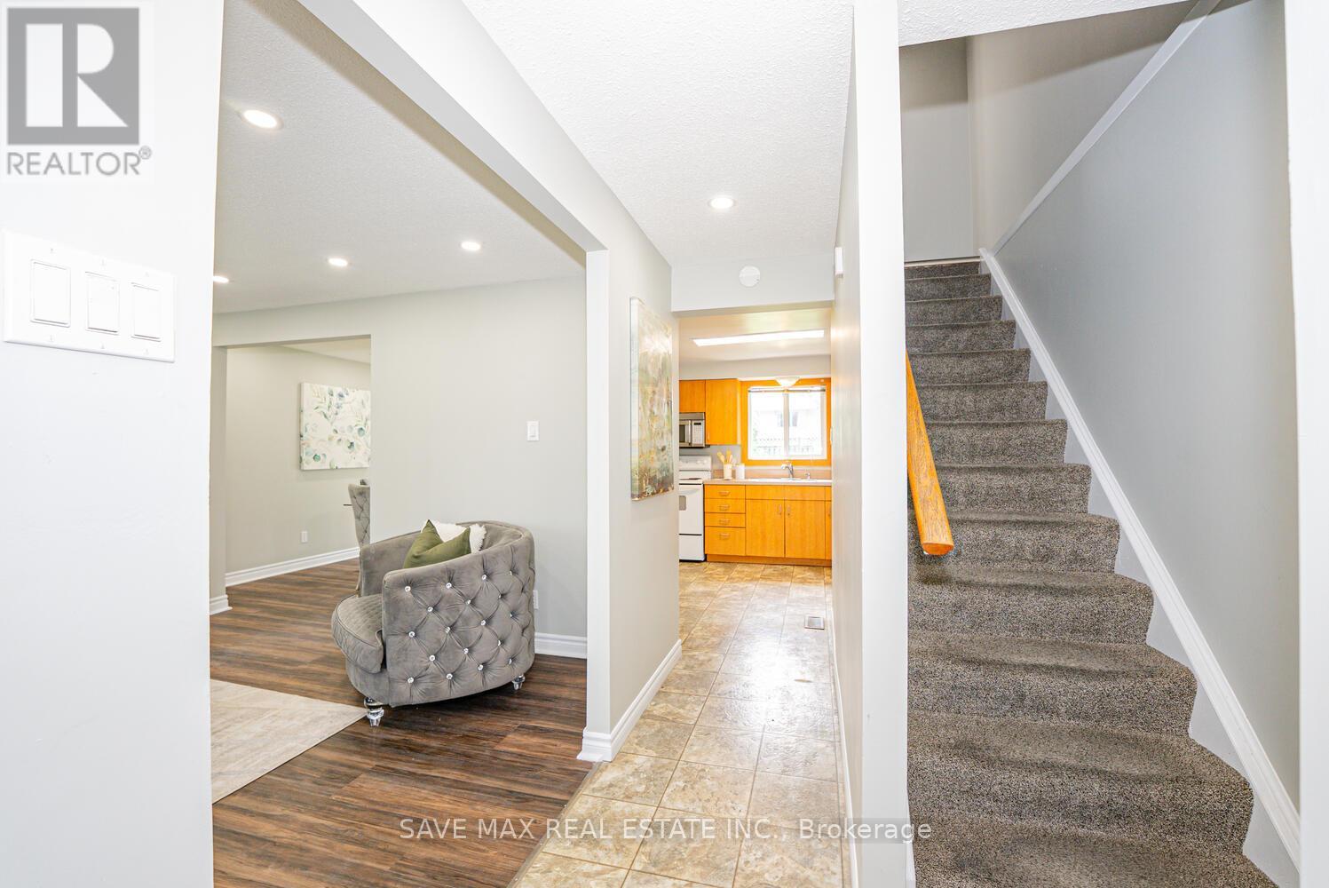 Property at 88 HARCOURT CRESCENT image 4