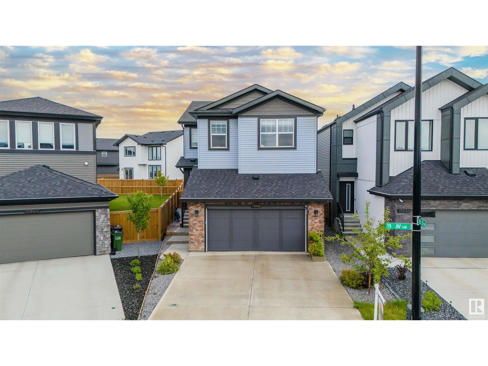 Property at 15940 19 AV SW image 1