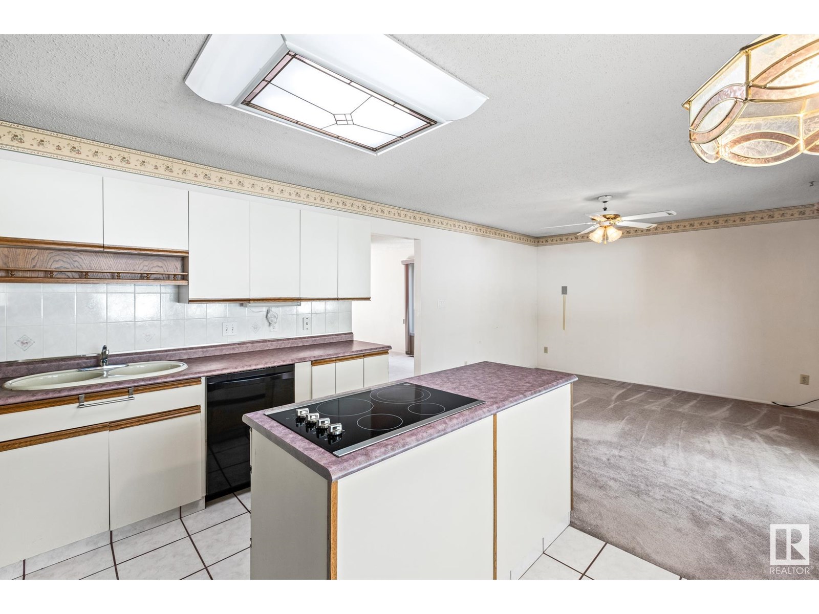 1126 105 St Nw, Edmonton, Alberta  T6J 6J6 - Photo 12 - E4449050