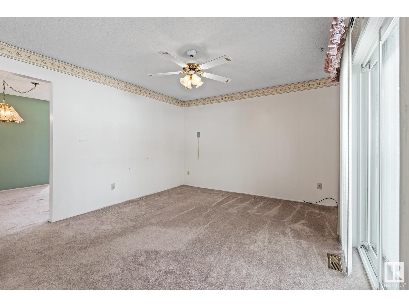 1126 105 St Nw, Edmonton, Alberta  T6J 6J6 - Photo 14 - E4449050