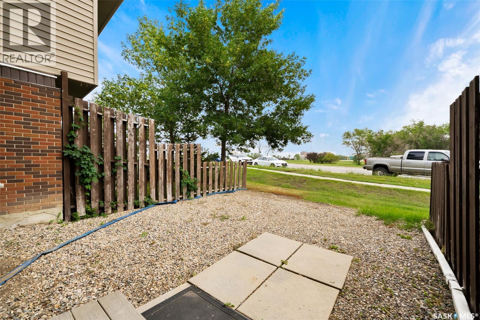 3814 Castle Road, Regina, Saskatchewan  S4S 6M7 - Photo 25 - SK013428