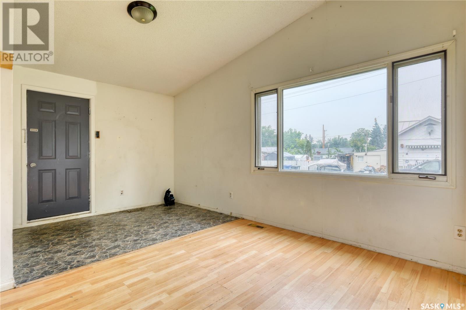 Property at 539 K AVENUE N image 4