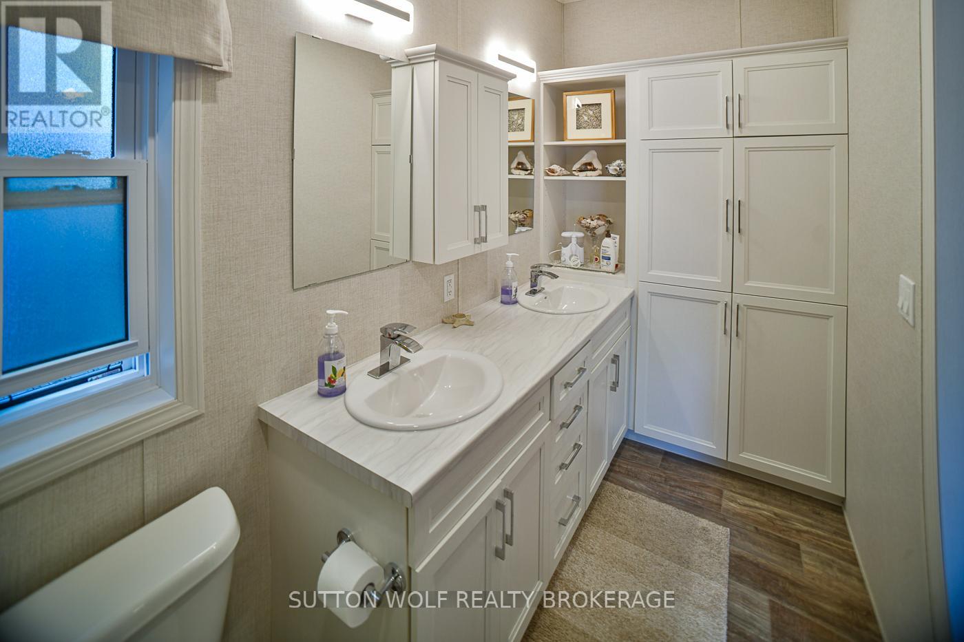 32 - 22790 Amiens Road, Middlesex Centre, Ontario  N0L 1R0 - Photo 23 - X12300411