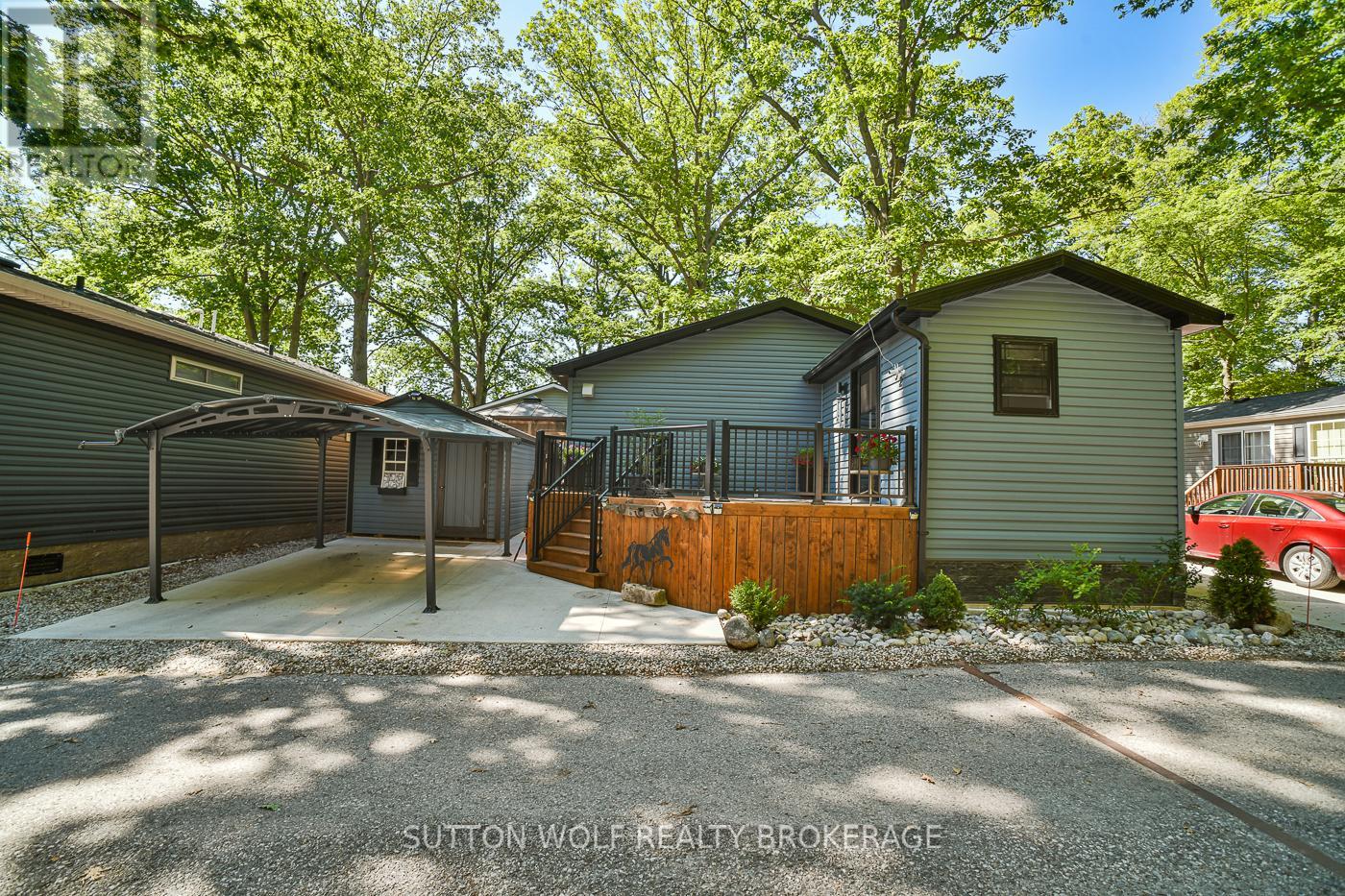 32 - 22790 Amiens Road, Middlesex Centre, Ontario  N0L 1R0 - Photo 3 - X12300411