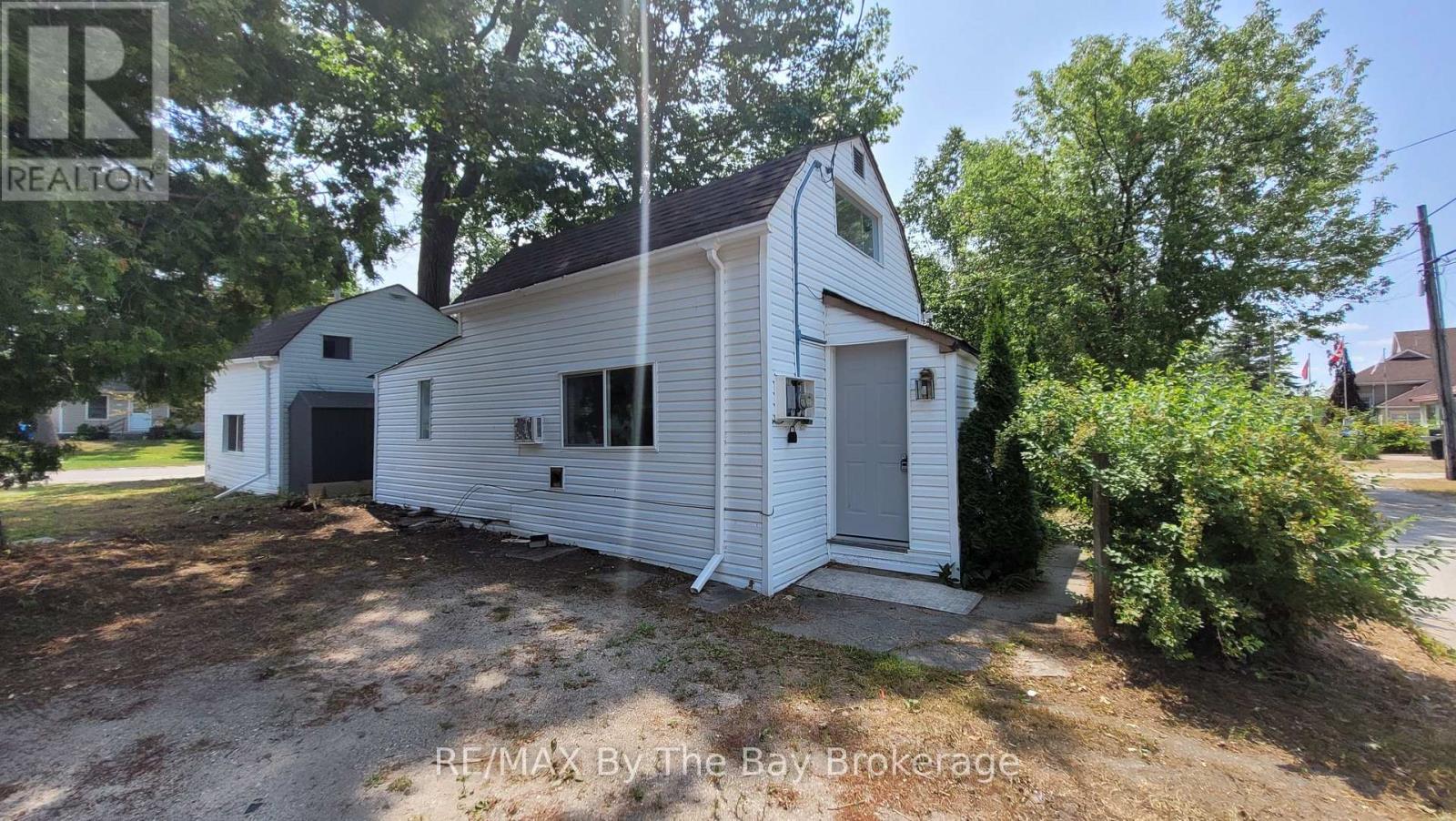23 GLEN STREET, Wasaga Beach, Ontario