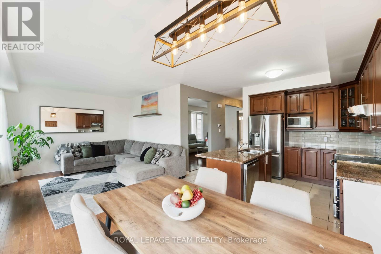 52 Tapadero Avenue, Ottawa, Ontario  K2V 0E1 - Photo 13 - X12300404