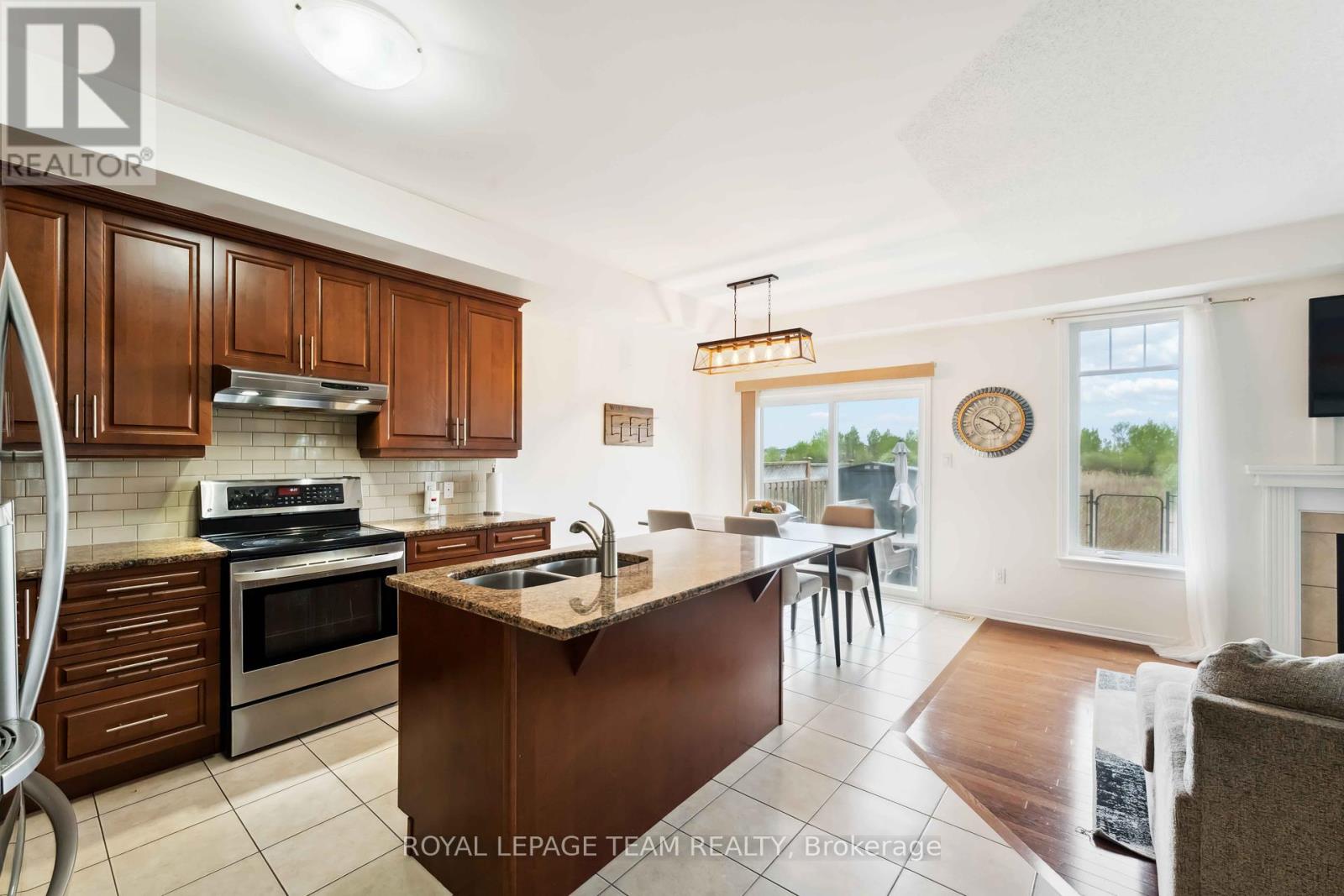 52 Tapadero Avenue, Ottawa, Ontario  K2V 0E1 - Photo 16 - X12300404