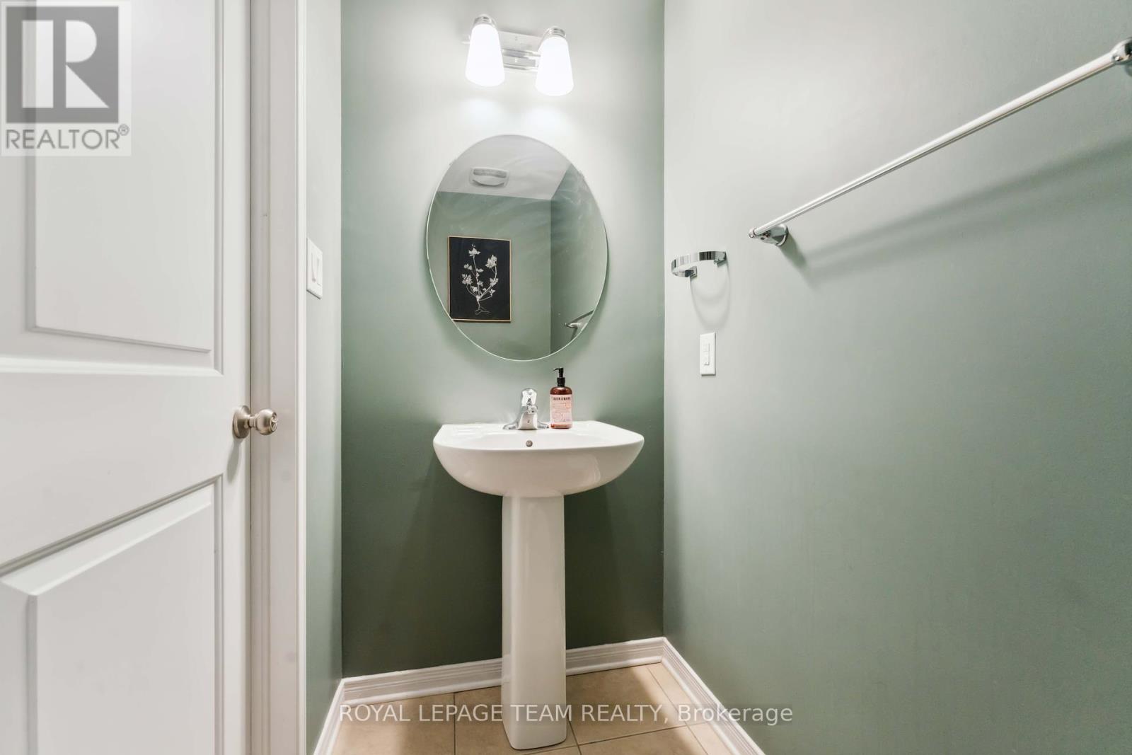 52 Tapadero Avenue, Ottawa, Ontario  K2V 0E1 - Photo 19 - X12300404