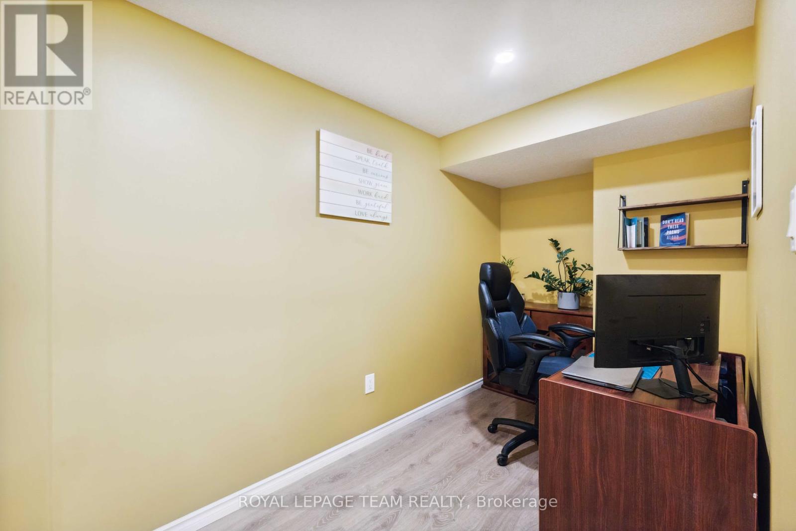 52 Tapadero Avenue, Ottawa, Ontario  K2V 0E1 - Photo 37 - X12300404