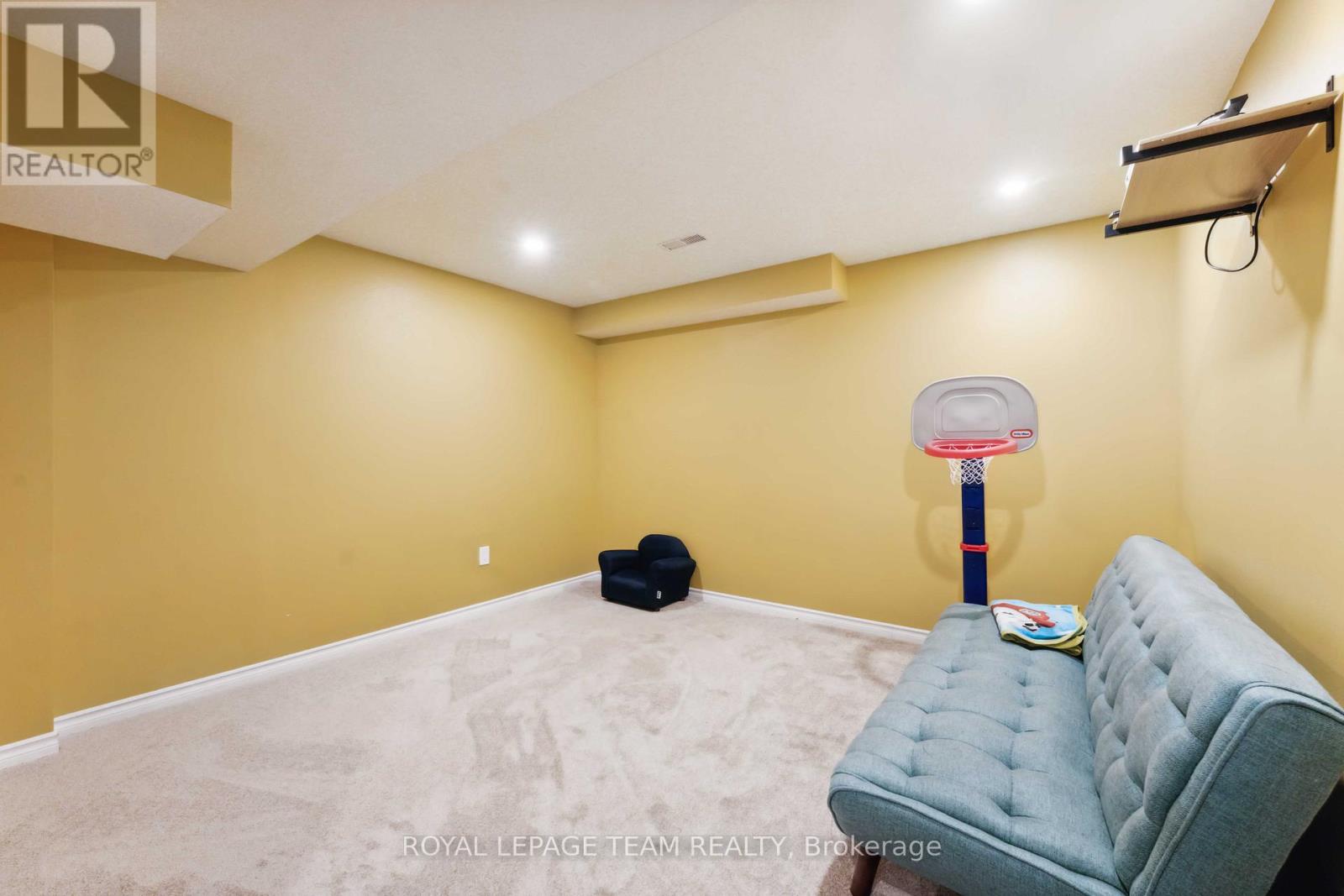 52 Tapadero Avenue, Ottawa, Ontario  K2V 0E1 - Photo 39 - X12300404