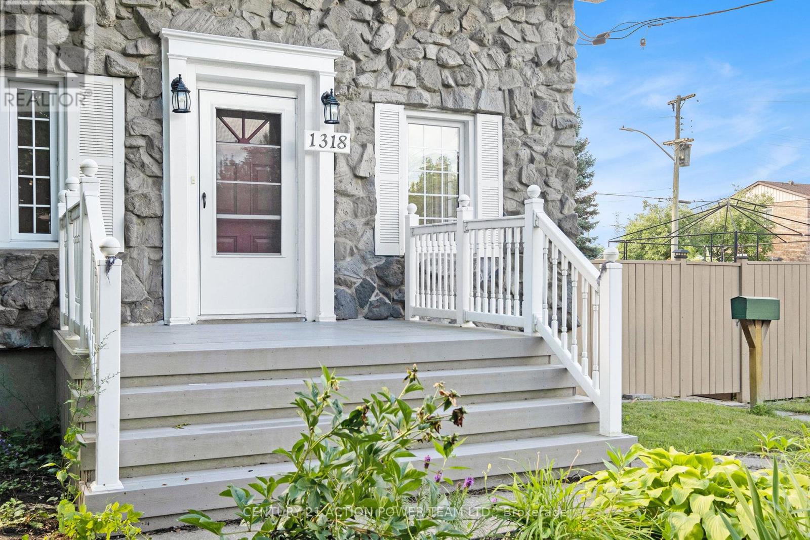 Property at 1318 BROOKLINE AVENUE image 4