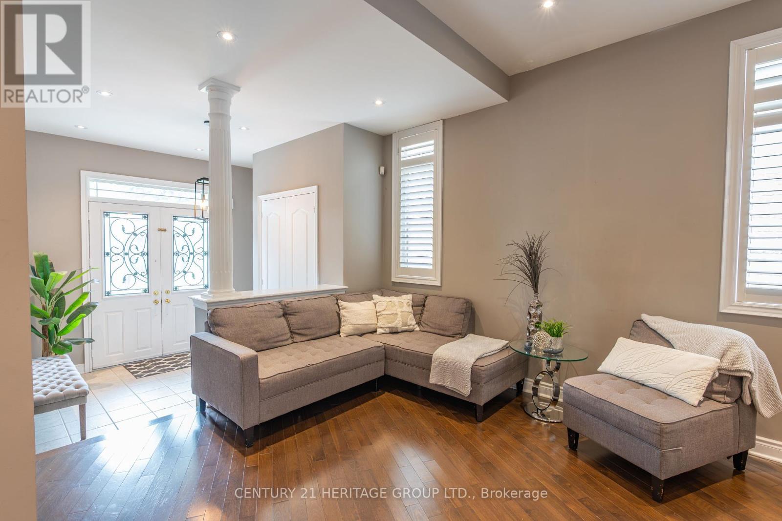 Property at 20 ALTUS PARK DRIVE image 3