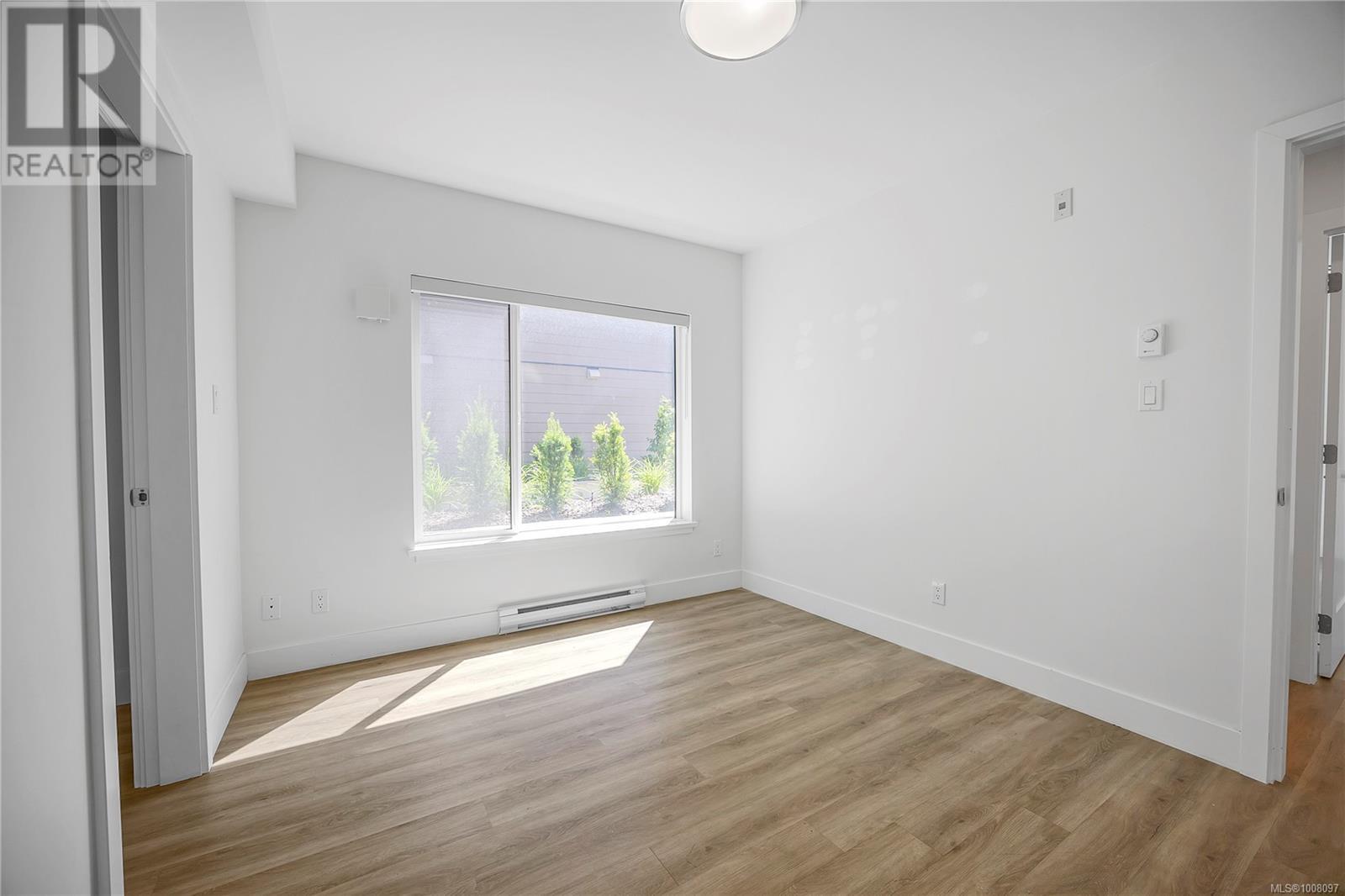 104 135 Haliburton St, Nanaimo, British Columbia  V9R 4V9 - Photo 30 - 1008097