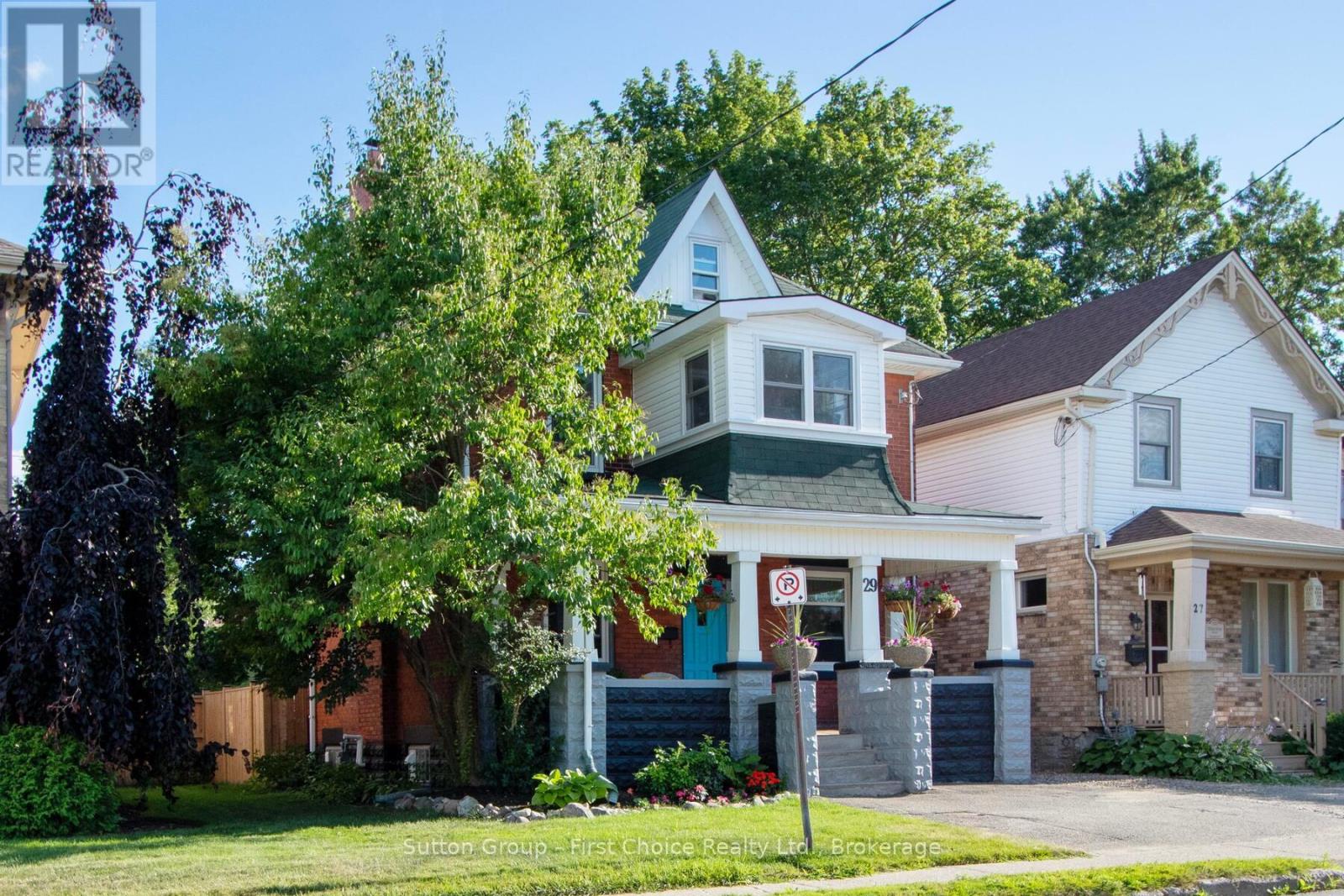 29 Grange Street, Stratford, Ontario  N5A 3P7 - Photo 2 - X12300482