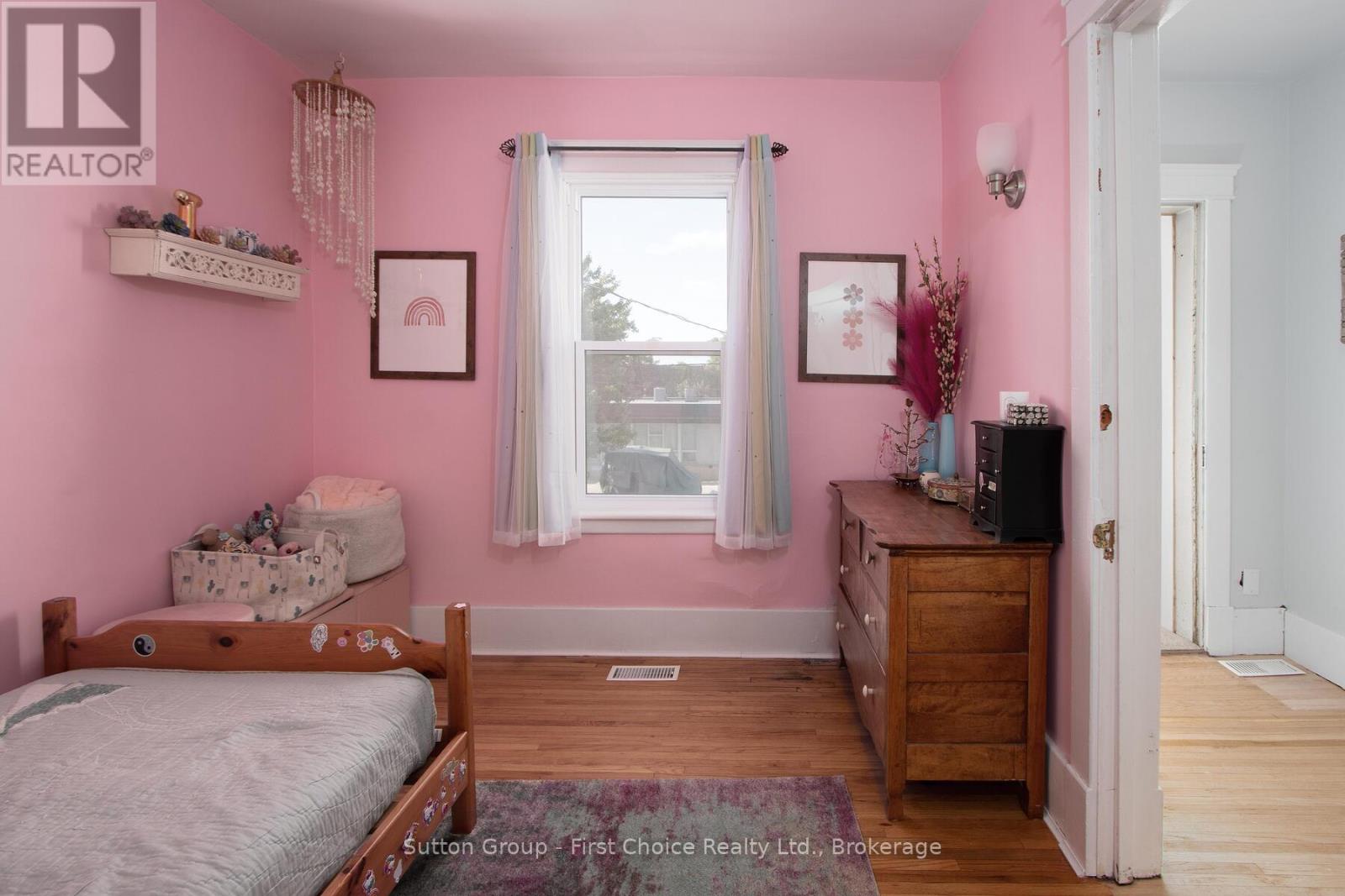 29 Grange Street, Stratford, Ontario  N5A 3P7 - Photo 27 - X12300482