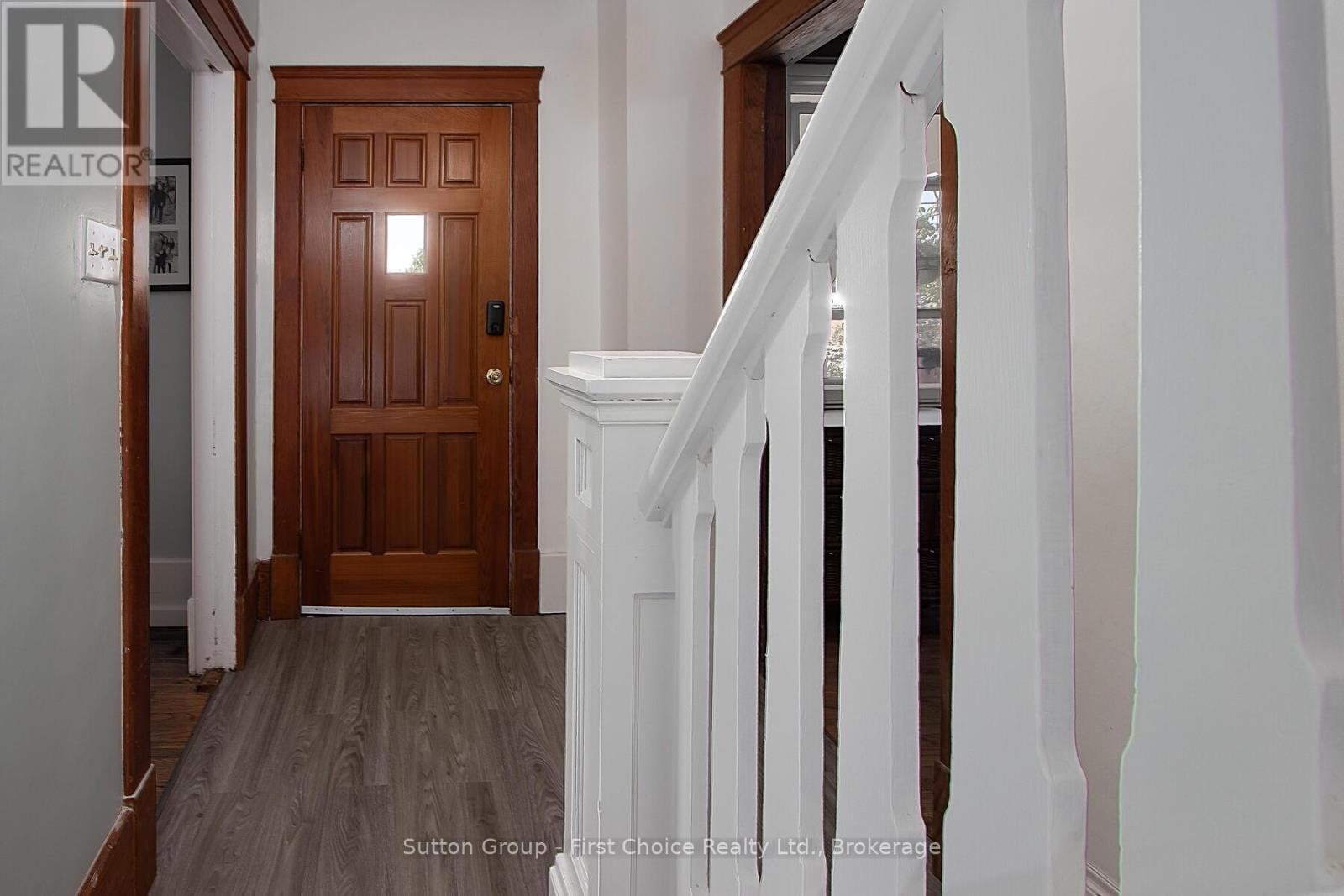 29 Grange Street, Stratford, Ontario  N5A 3P7 - Photo 7 - X12300482