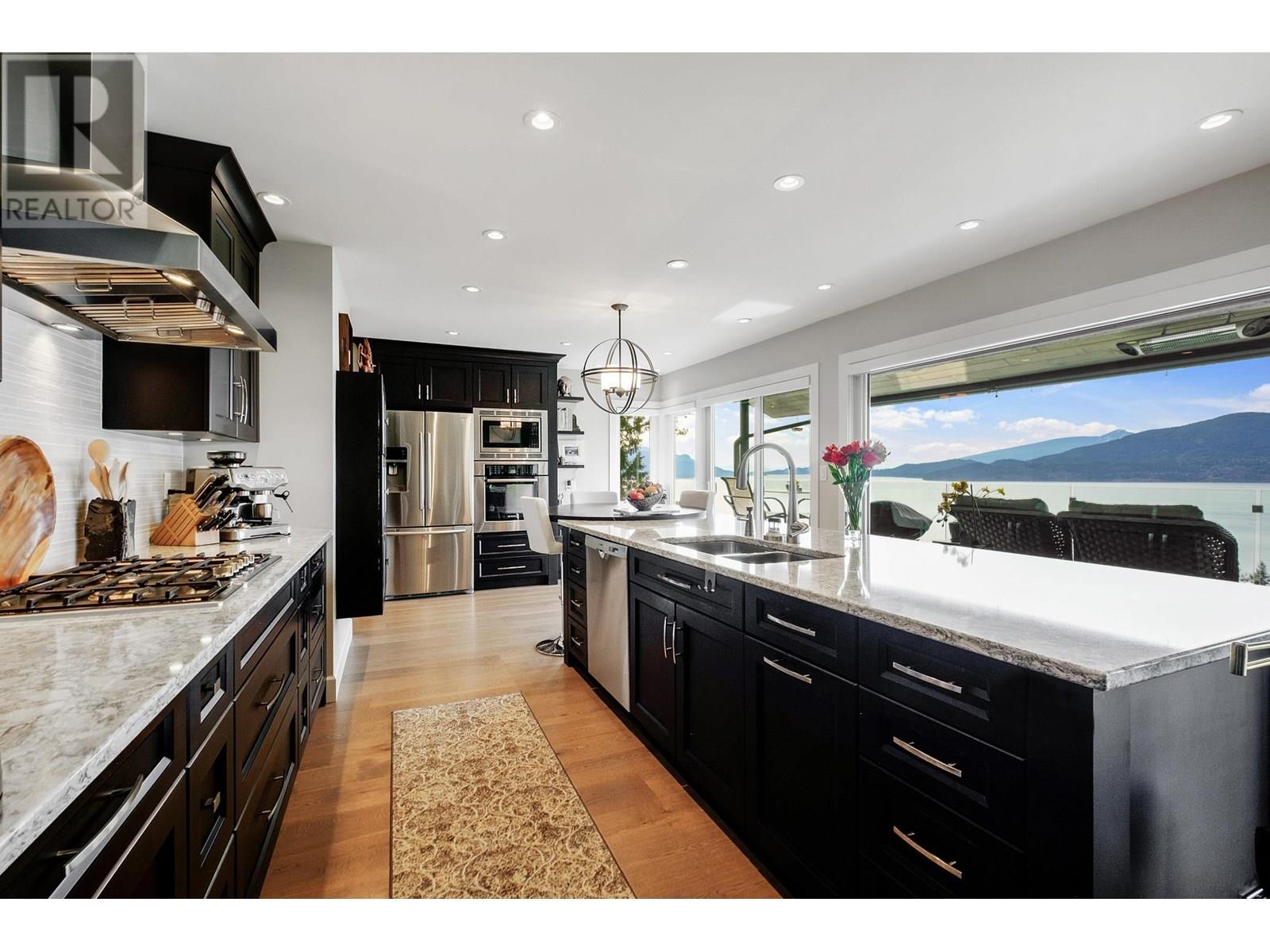 50 PANORAMA ROAD, Lions Bay, British Columbia