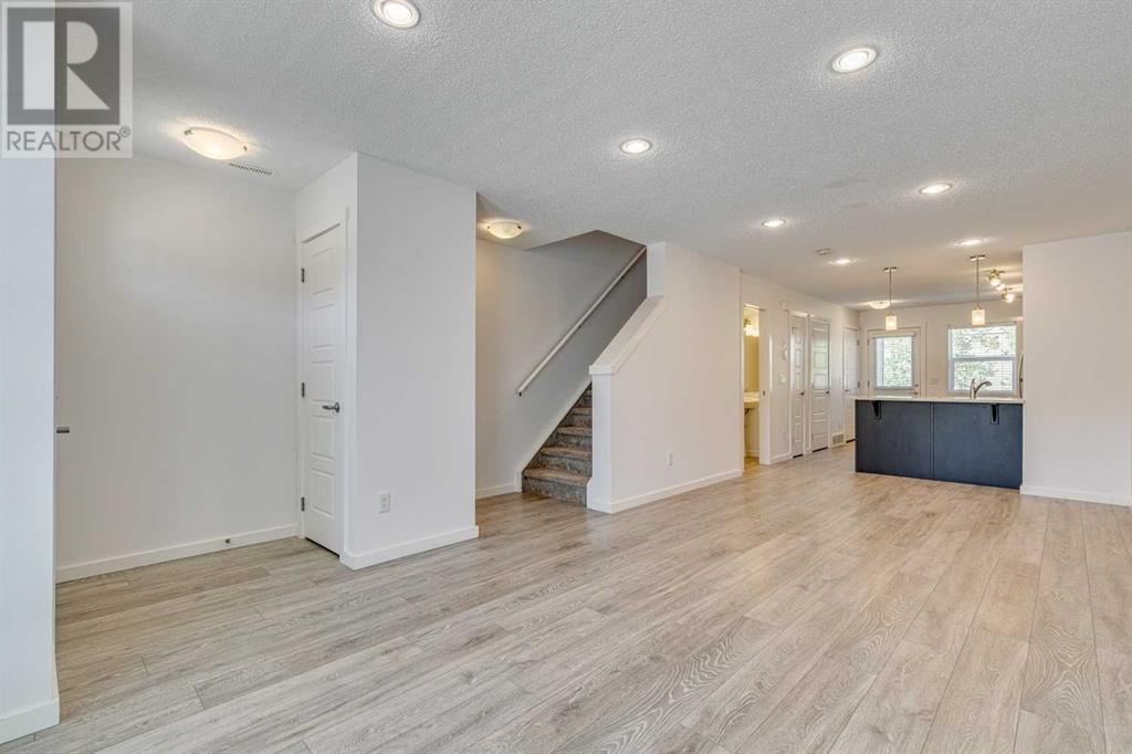 Property at 515 Cranford Mews SE image 4