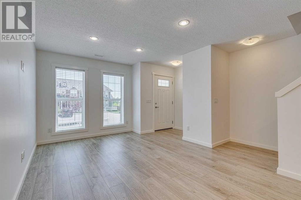 Property at 515 Cranford Mews SE image 3