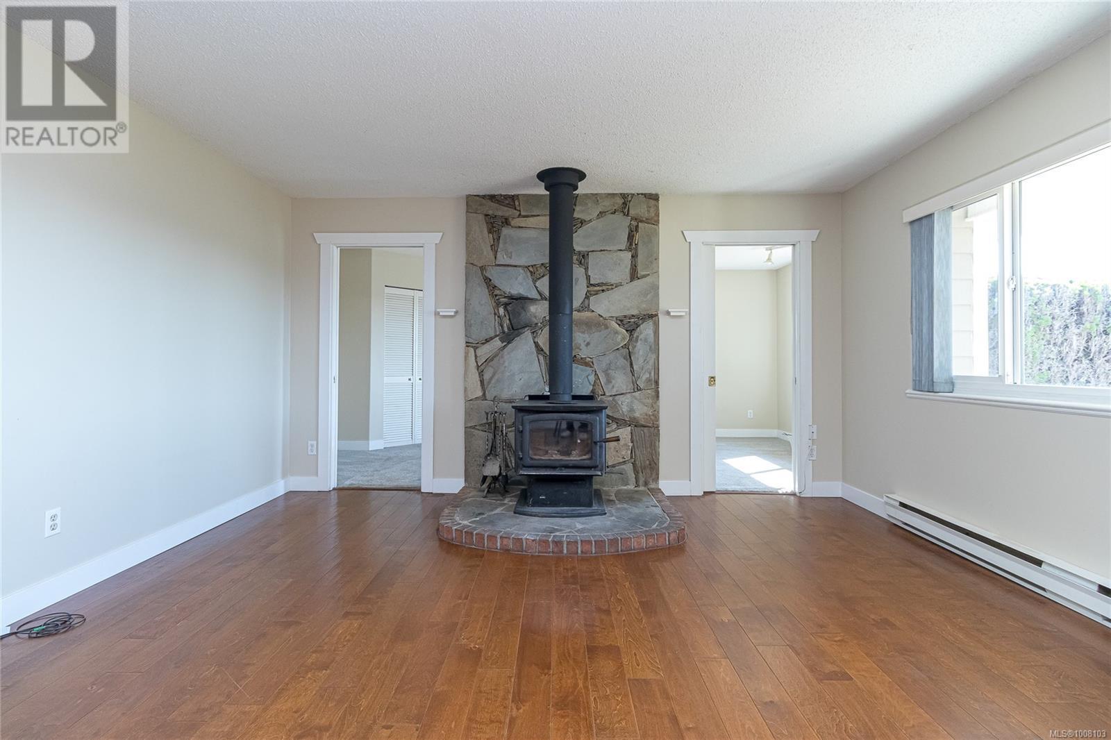Property at 7840 Wallace Dr image 5