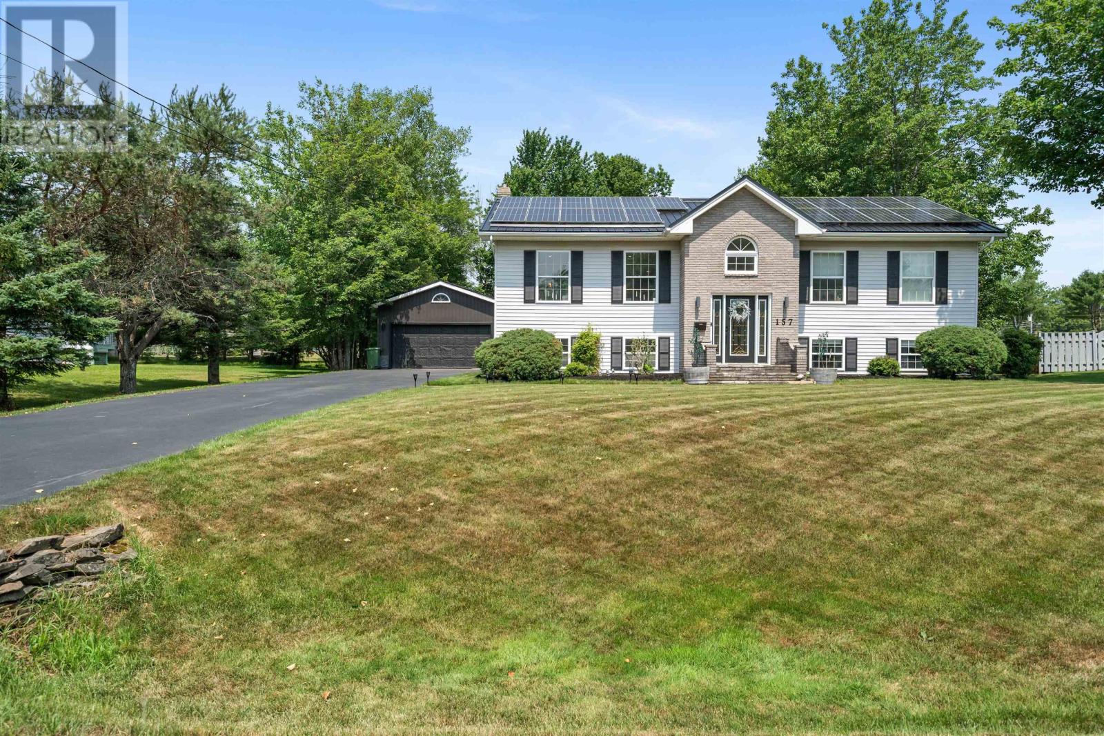 Property at 157 Meadowland Avenue image 2